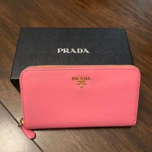 Prada wallet - Picture 2 of 9
